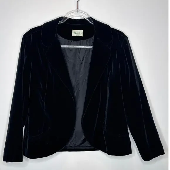 Vintage 1950s–60s Majestic Black Velvet Bolero Jacket Medium - Picture 4 of 15